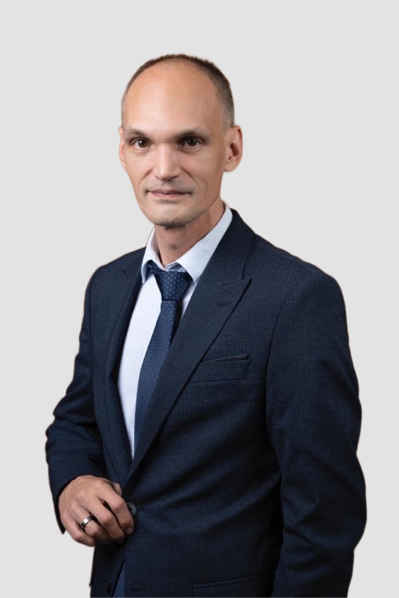 Евгений Петров